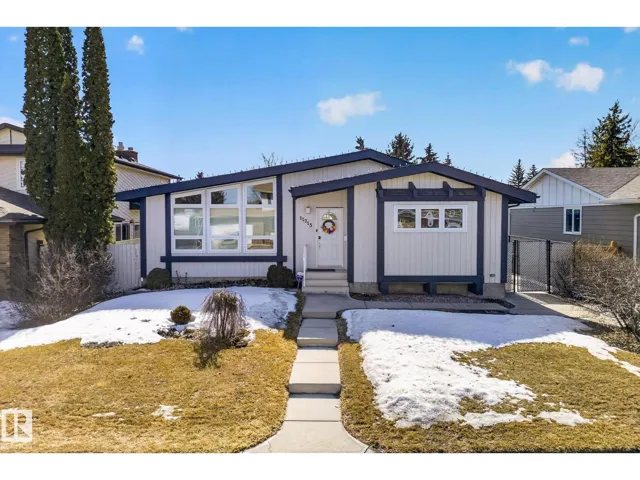 11715 28 AV NW, Edmonton, Alberta T6J3P1