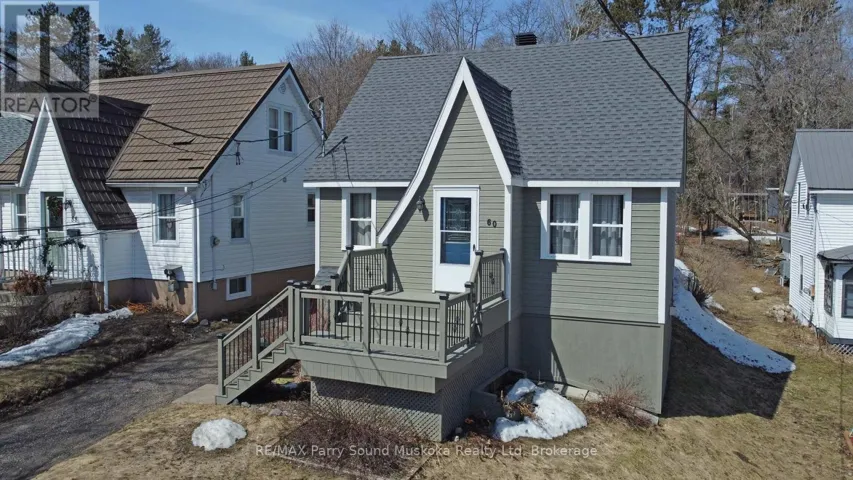 60 WILLIAM STREET, Parry Sound, Ontario P2A1V1