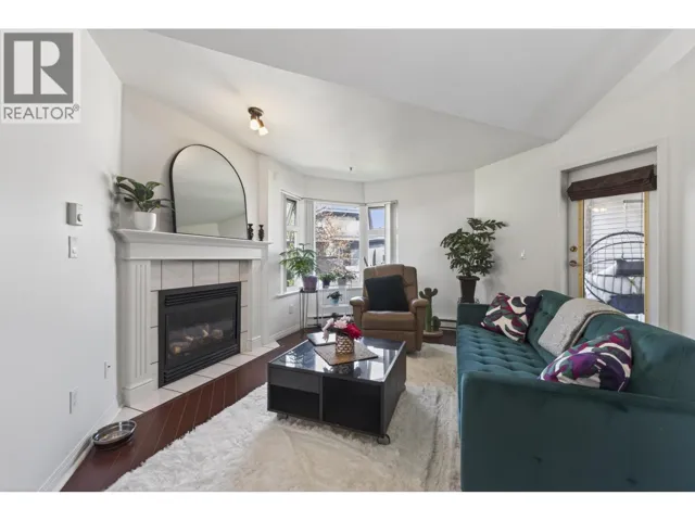 306 1999 SUFFOLK AVENUE, Port Coquitlam, British Columbia V3B7X7