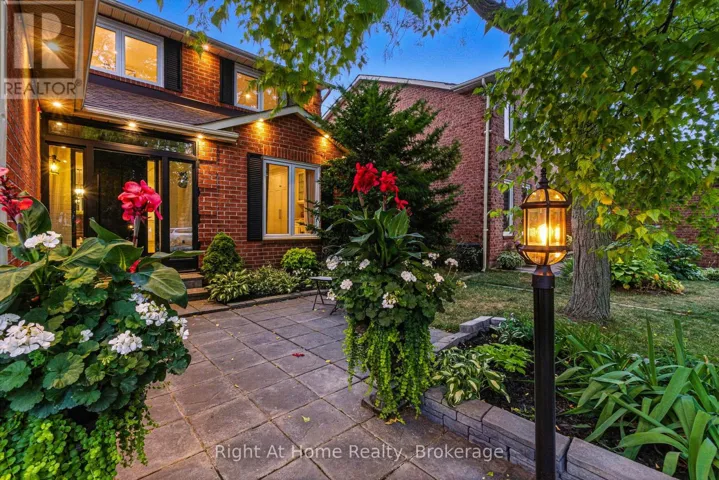 230 POOLE DRIVE, Oakville (RO River Oaks), Ontario L6H3W4