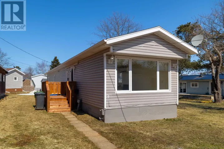 9 Oakwood Crescent, Charlottetown, Prince Edward Island C1A6P9