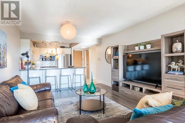 404 - 30 FASHION ROSEWAY, Toronto (Willowdale East), Ontario M2N6B4