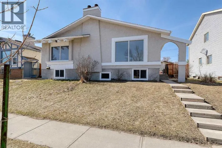 71 Falton Drive NE, Calgary, Alberta T3K1K6