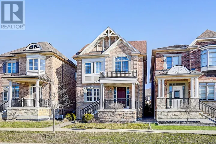 242 PARADELLE DRIVE, Richmond Hill (Oak Ridges Lake Wilcox), Ontario L4E1B8