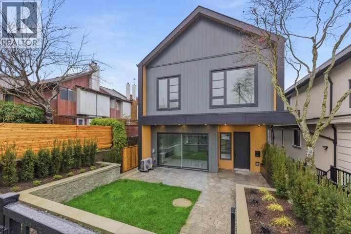 1 727 E 31ST AVENUE, Vancouver, British Columbia V5V2W9