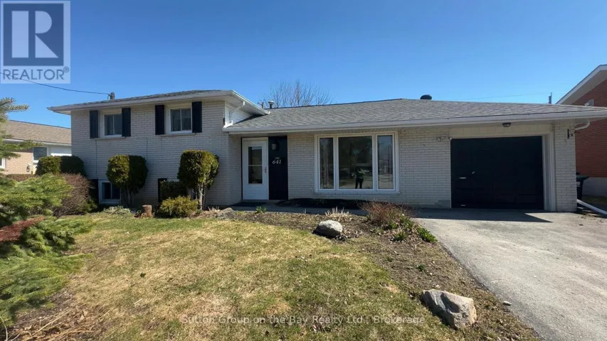 641 OAK STREET, Collingwood, Ontario L9Y2Z7