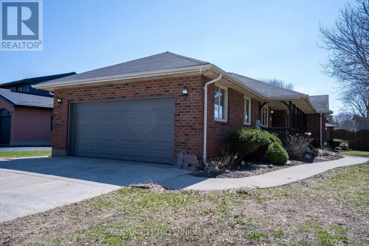 17 ROSS STREET, Norfolk (Waterford), Ontario N0E1Y0