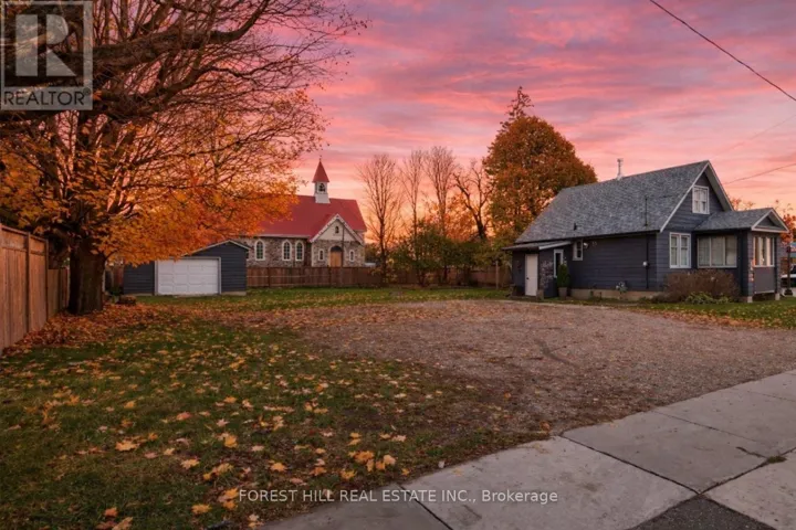3 ELORA STREET N, Mapleton, Ontario N0B1A0