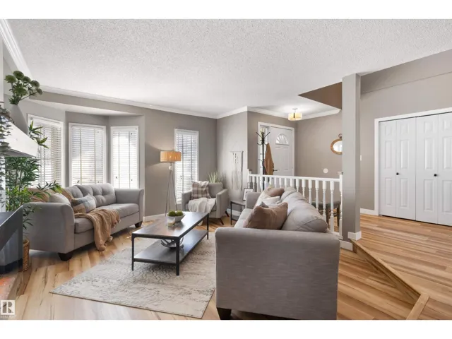 18 PARKWOOD DR, St. Albert, Alberta T8N5L3