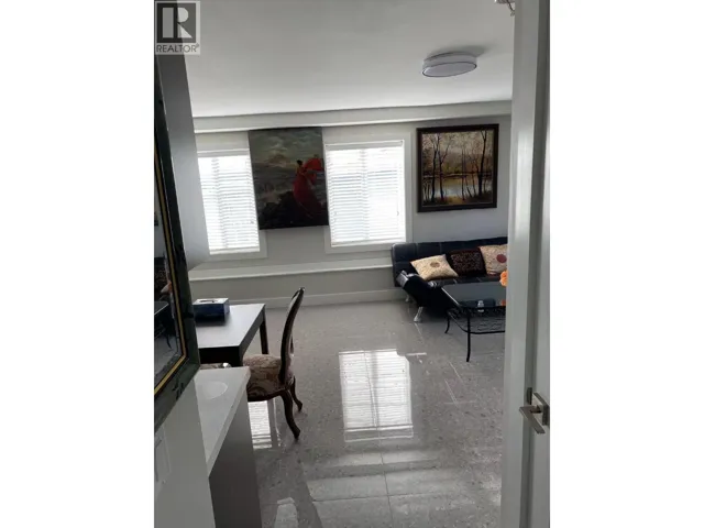 Laneway House 3254 E 6TH AVE, Vancouver, British Columbia V5M1S7