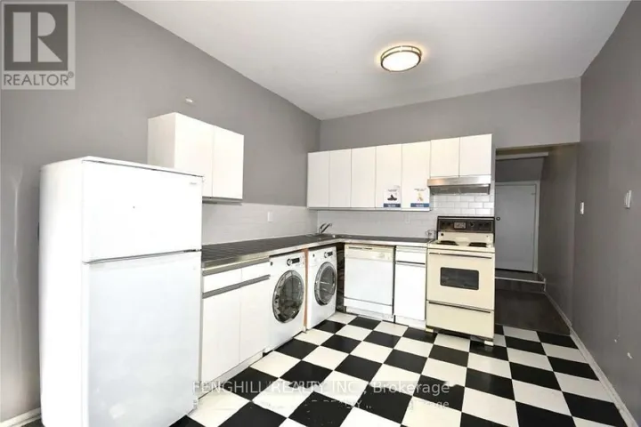 MAIN - 678 BATHURST STREET, Toronto (Palmerston-Little Italy), Ontario M5S2R3