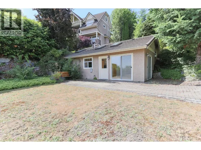 545 THETFORD PLACE, West Vancouver, British Columbia V7S1R8