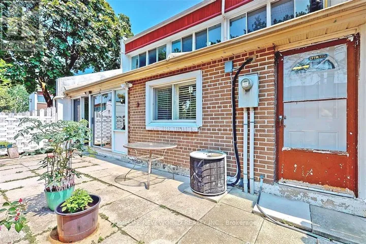 113 - 2901 JANE STREET, Toronto (Glenfield-Jane Heights), Ontario M3N2J8