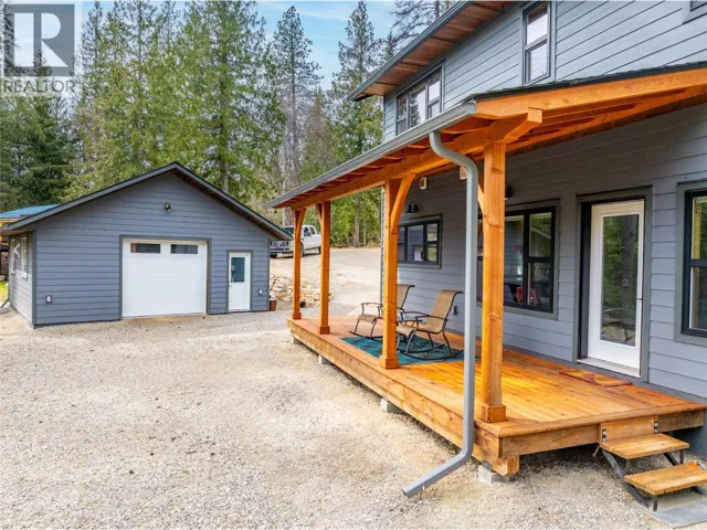 16328 wadds Road, Crawford Bay, British Columbia V0B1E0