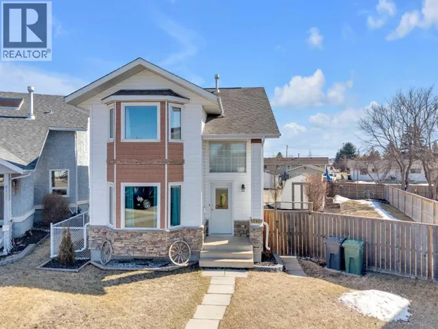 6134 52 StreetClose, Ponoka, Alberta T4J1E8