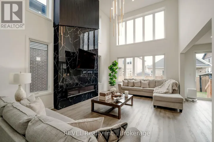 5 SAMUEL AVENUE, Pelham (Fonthill), Ontario L3E0G9