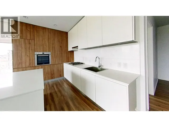 9xx 4650 BRENTWOOD BOULEVARD, Burnaby, British Columbia V5C0M3