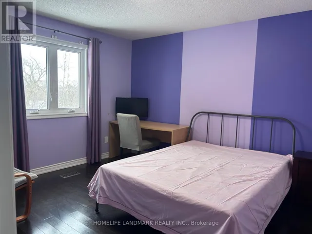 45 BRIGGS AVENUE, Richmond Hill (Doncrest), Ontario L4B1N7