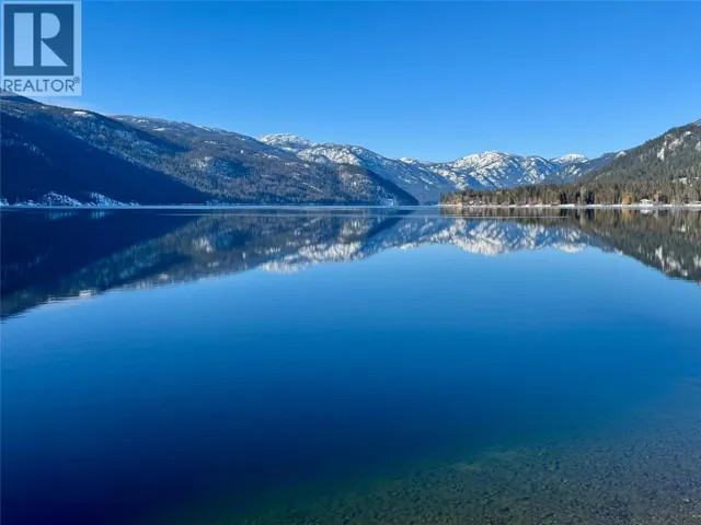 3127 East Lake Drive, Christina Lake, British Columbia V0H1H2
