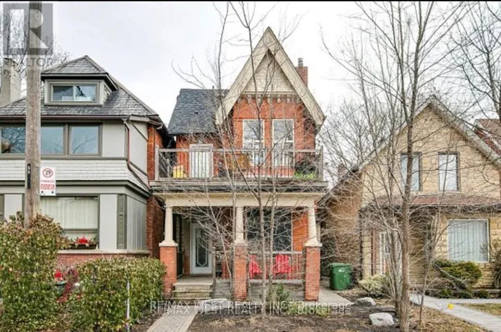 3 - 299 PACIFIC AVENUE, Toronto (Junction Area), Ontario M6P2P8