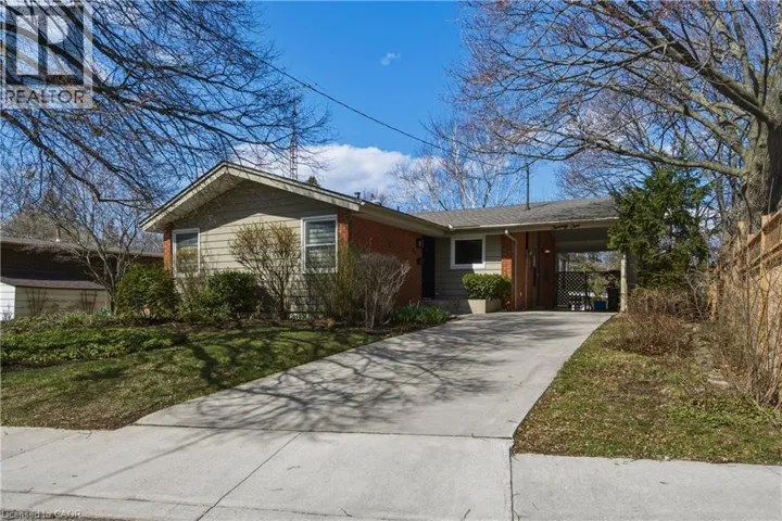 22 WESTAWAY Place, Hamilton, Ontario L9C2G1