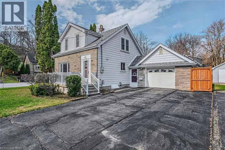 19 LYNDSAY Street, Brantford, Ontario N3T2C5