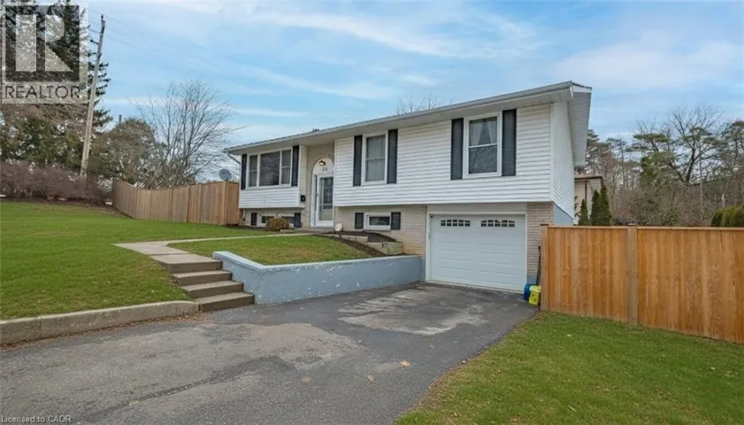 106 OAKWOOD Avenue, Simcoe, Ontario N3Y1H9