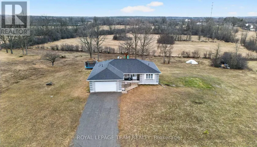 281 BRISTOW DRIVE, Montague, Ontario K7A5B8