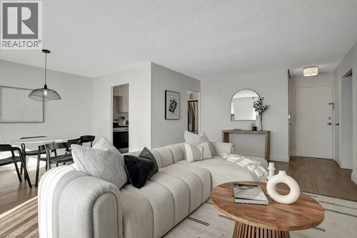 1100 COURTLAND Avenue E Unit# 107, Kitchener, Ontario N2C2H9