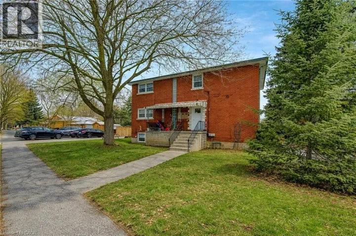 109 ETON Drive, Kitchener, Ontario N2B1N1