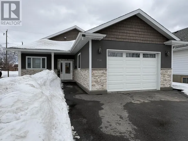 714 Brown ST, Thunder Bay, Ontario P7E2K9