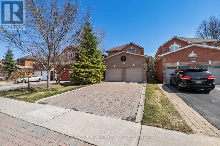 626 COLLEGE MANOR DRIVE, Newmarket (Gorham-College Manor), Ontario L3Y8M7