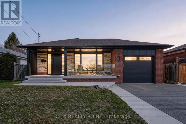 1371 OGDEN AVENUE, Mississauga (Lakeview), Ontario L5E2H7