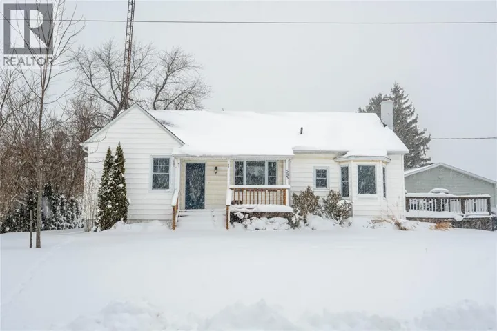 583 ONTARIO STREET, Plympton-Wyoming, Ontario N0N1T0