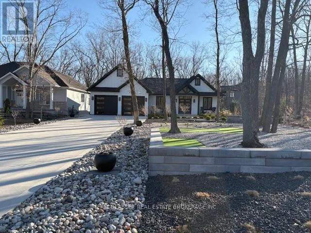 10143 PINERY BLUFFS ROAD, Lambton Shores (Grand Bend), Ontario N0M1T0