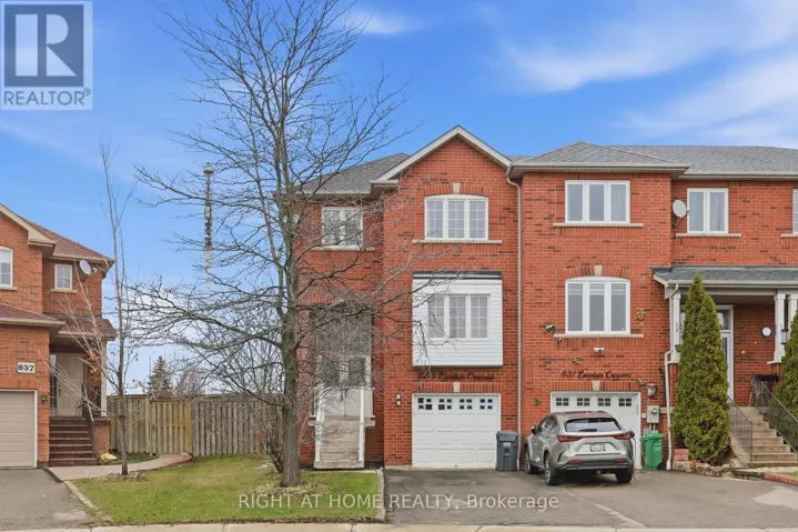 833 ESCOBAR CRESCENT, Mississauga (East Credit), Ontario L5V2S6