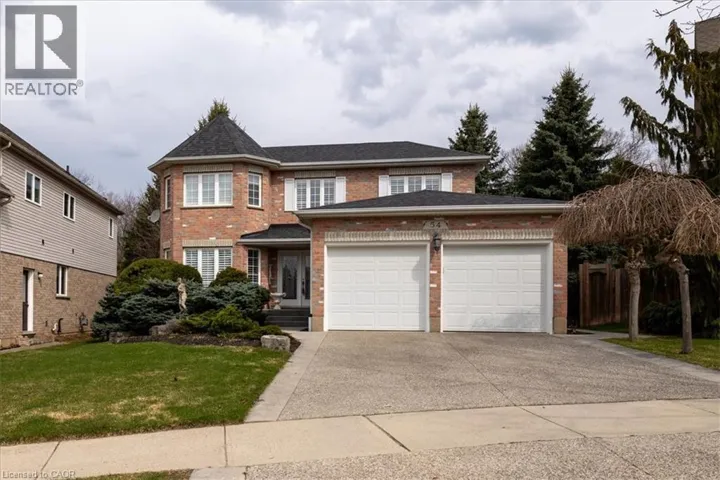 54 WOODCREST Court, Kitchener, Ontario N2P2K2