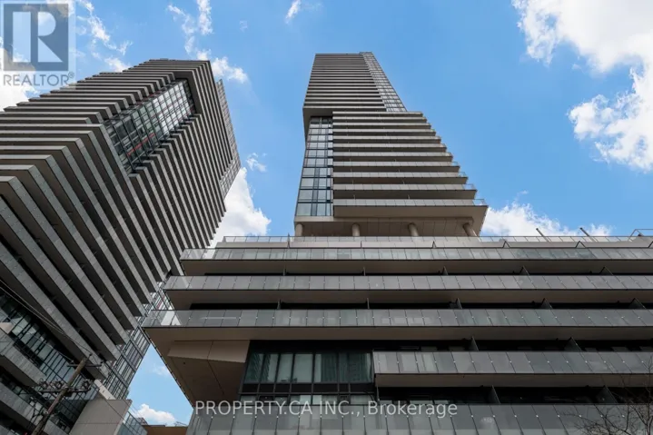 717 - 161 ROEHAMPTON AVENUE, Toronto (Mount Pleasant West), Ontario M4P0C8