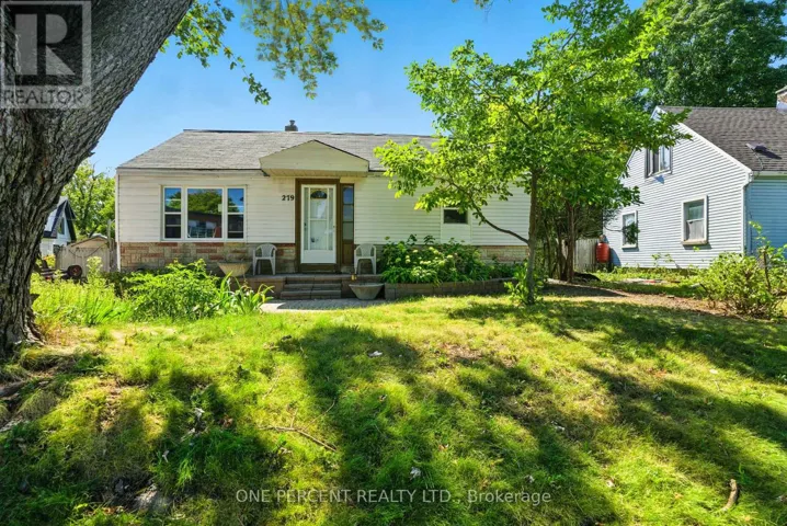 279 ANNA AVENUE, Ottawa, Ontario K1Z7V5