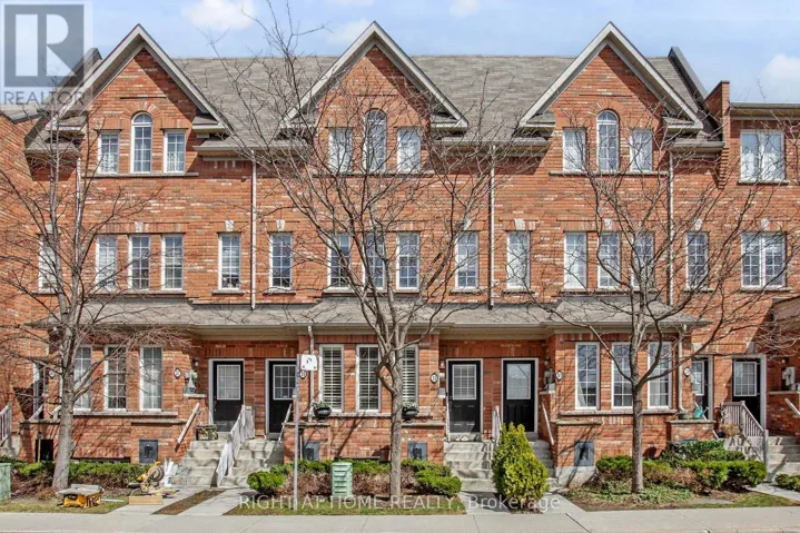 33 BROCKVILLE STREET, Toronto (East End-Danforth), Ontario M4E0A7