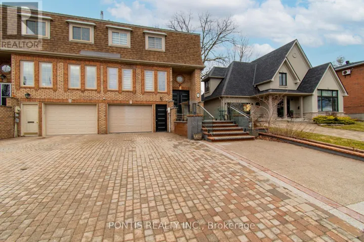 38 KEMPENFELT DRIVE, Barrie (City Centre), Ontario L4M1B9