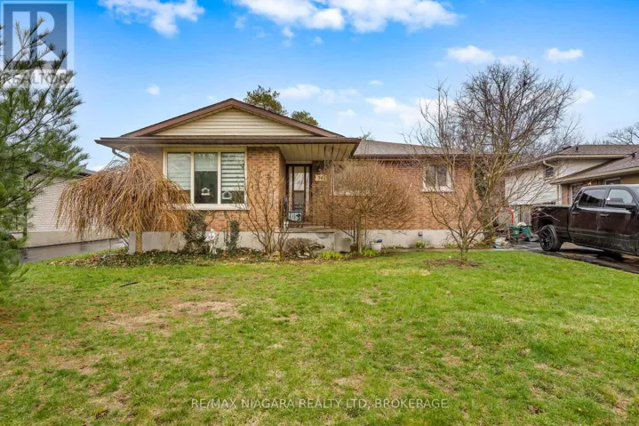 56 ROYAL OAK DRIVE, Welland (N. Welland), Ontario L3C5V9