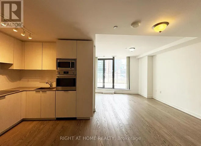 606 - 11 WELLESLEY STREET W, Toronto (Bay Street Corridor), Ontario M4Y0G4