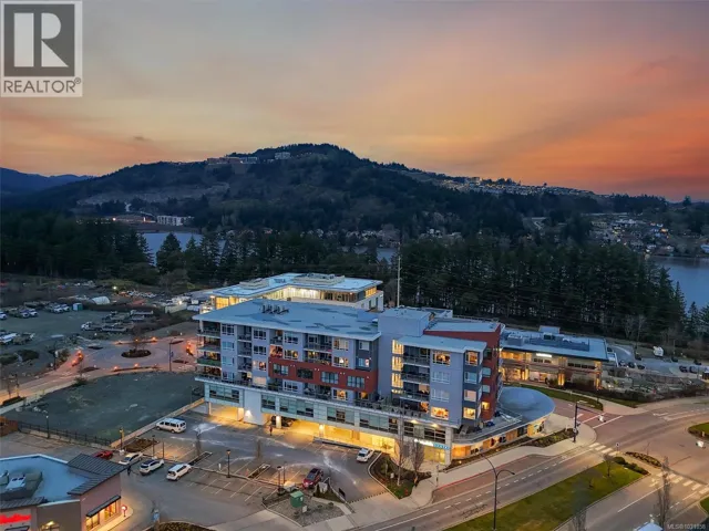 301 1311 Lakepoint Way, Langford, British Columbia V9B0S7