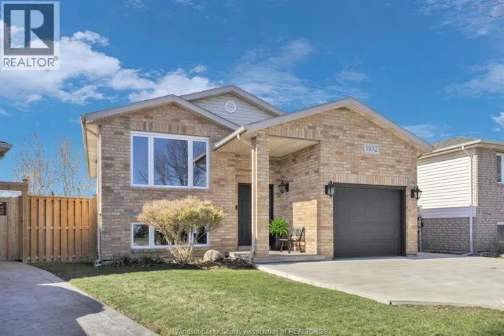 1832 VICKY CIRCLE, Windsor, Ontario N8W5P6