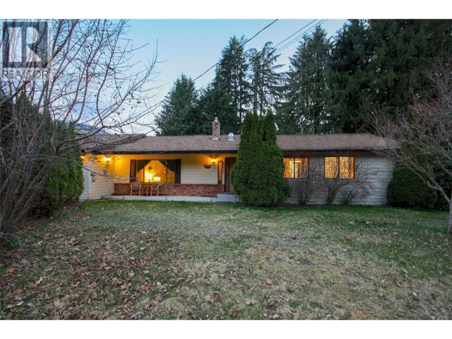 1402 Amhurst Road, Sicamous, British Columbia V0E2V0