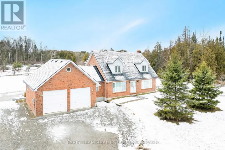 2104 NEWTON STREET, Tay, Ontario L0K2A0