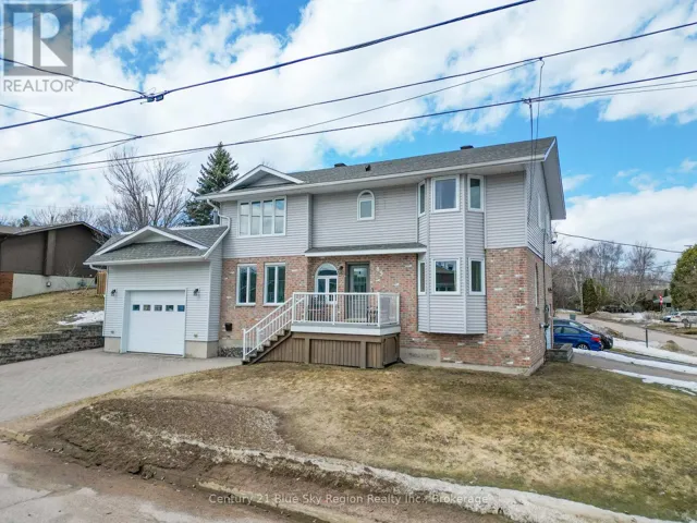 85 SHALLOT CRESCENT, North Bay (Birchaven), Ontario P1A3V7