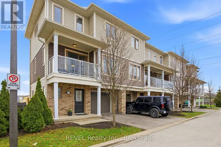 20 - 19 SCARLETT COMMON, St. Catharines (Secord Woods), Ontario L2P0C4