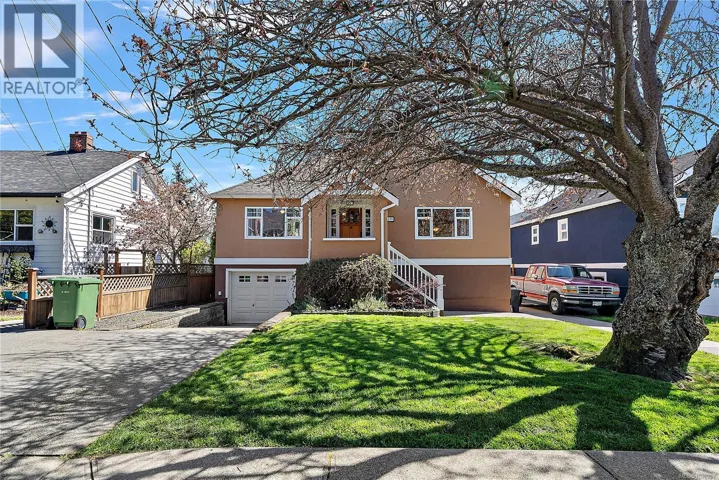 2635 Asquith St, Victoria, British Columbia V8R3Y4